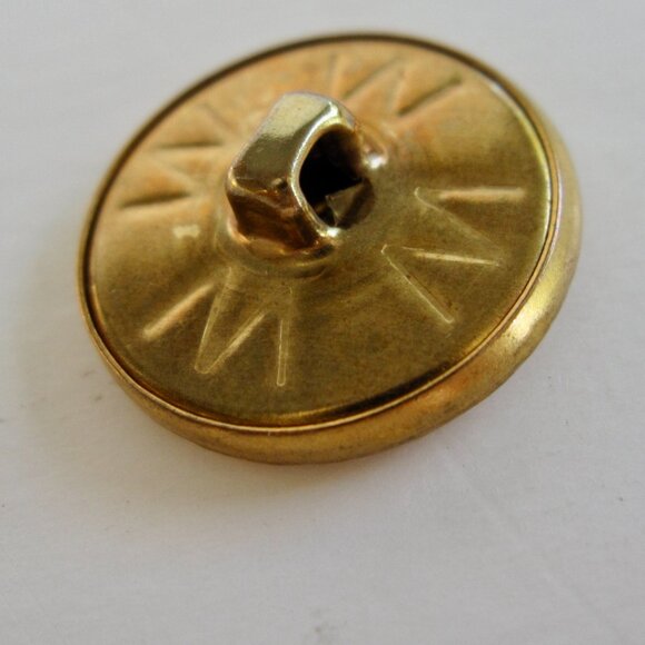 Hart Schaffner Marx 8 Replacement Buttons Gold Laurel Wreath Waterbury USA MADE - Picture 4 of 6